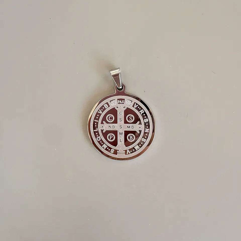 Medalla San benito acero 2