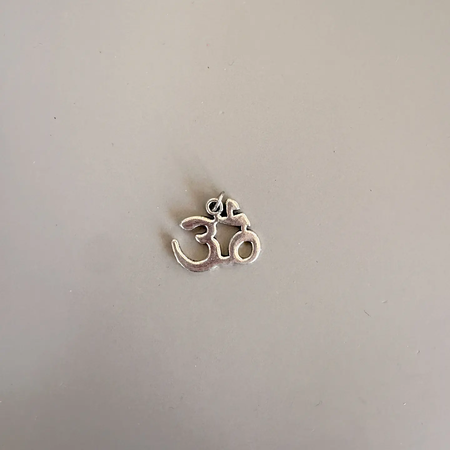 OM 1