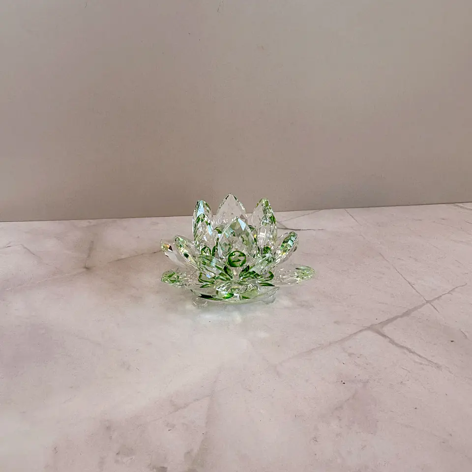 Flor de loto verde pequeña 1