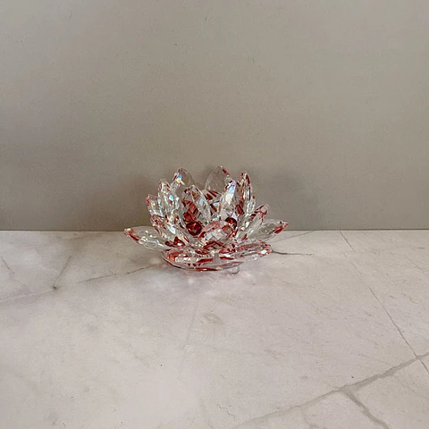 Flor de loto roja grande