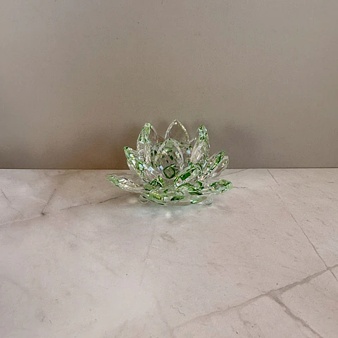 Flor de loto verde grande
