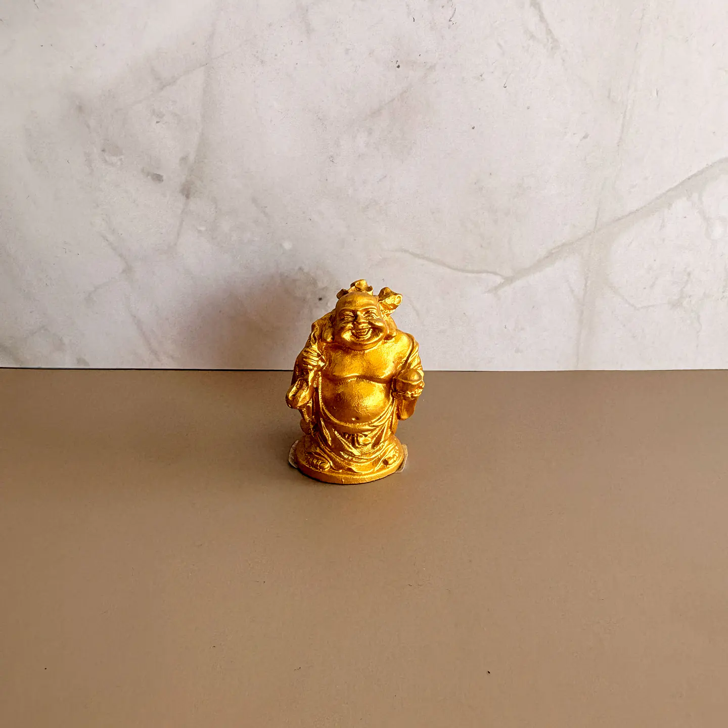Buda Maitreya o Buda Feliz con bolsa y lingote 1