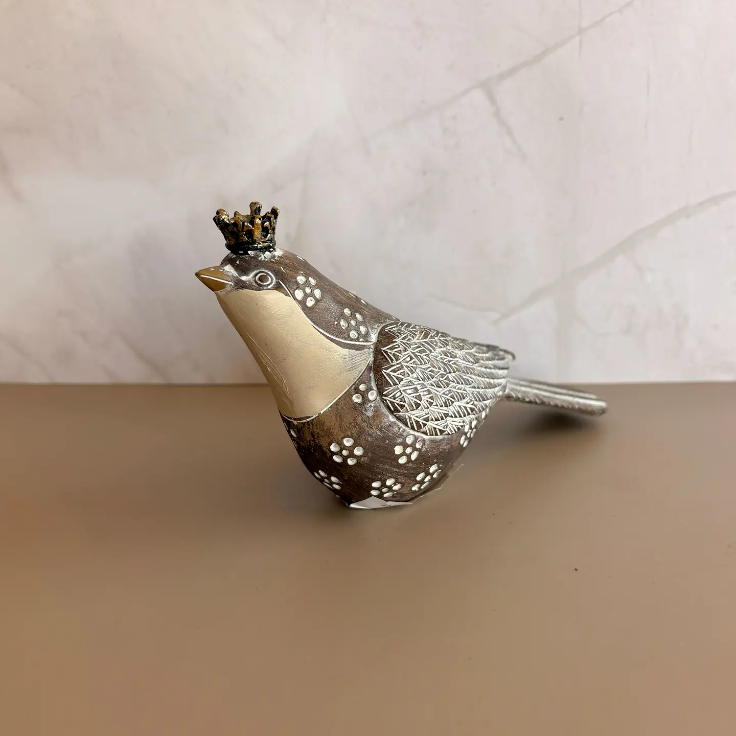 Pájaro con corona 1