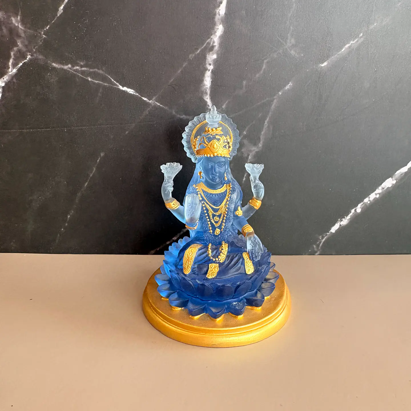 Lakshmi azul 1