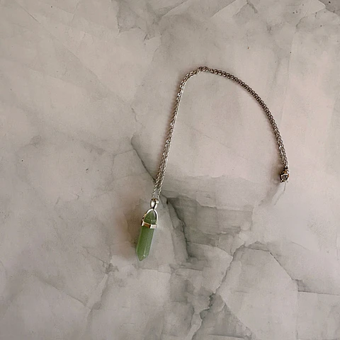 Péndulo de jade metal