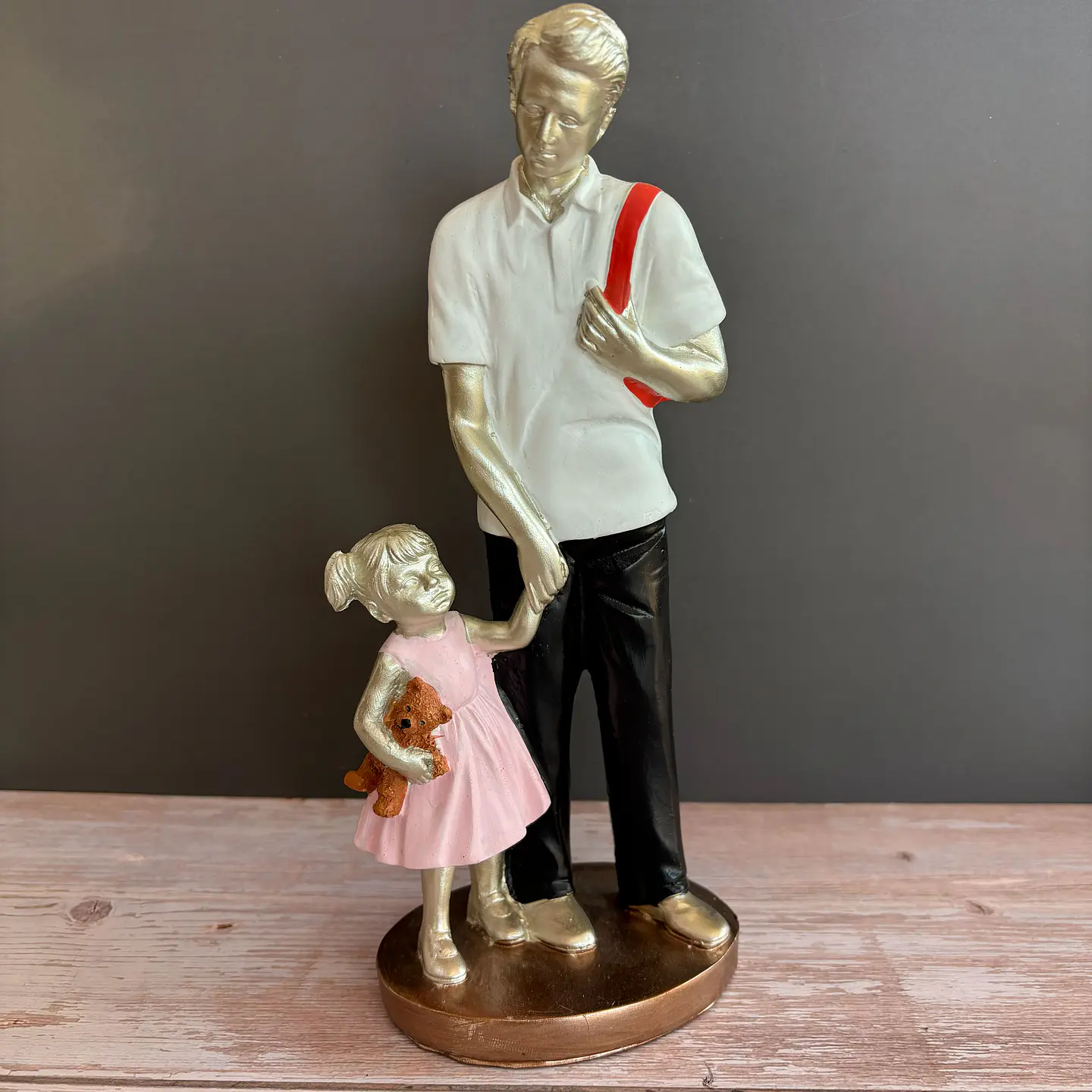 Figura padre con hija 1