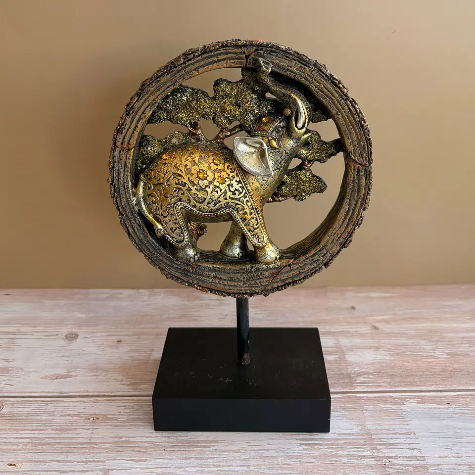Elefante con pedestal 1