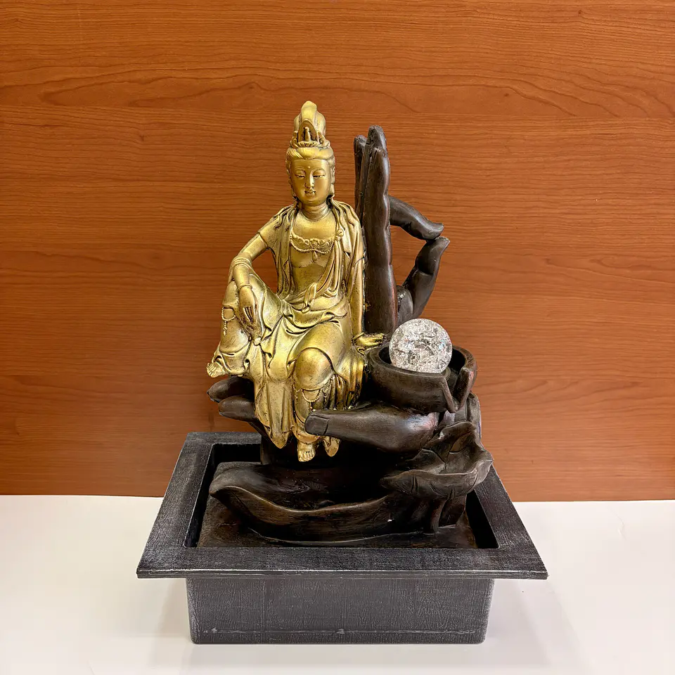 Fuente de agua con Kuan Yin 1