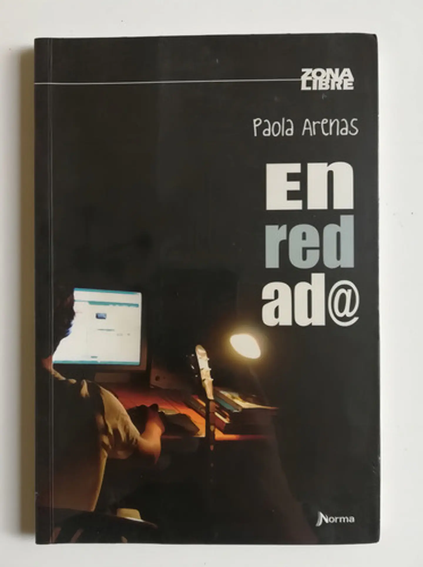 Enredada (enredad@) - Paola Arenas  1