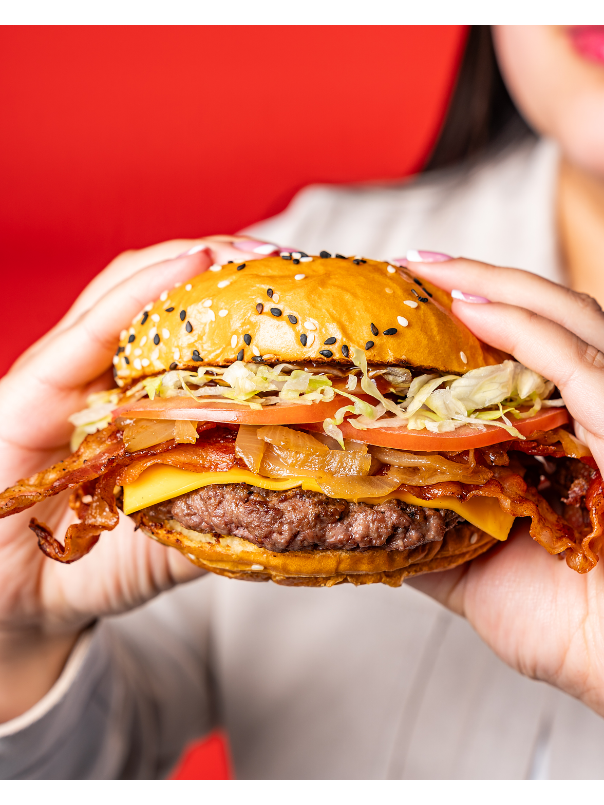 Burger 02 + Papas fritas + Bebida gratis 2