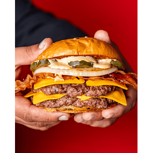 Burger 04 + Papas fritas + Bebida gratis