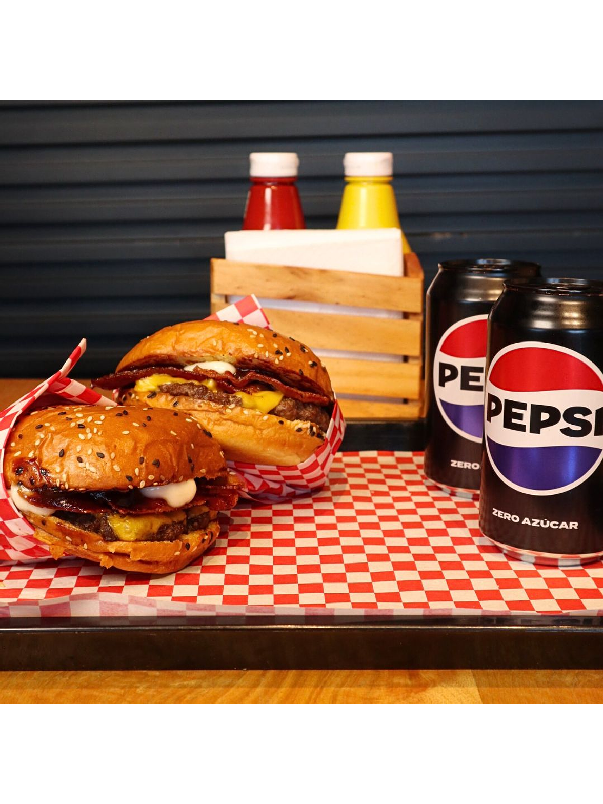 Combo Dúo Cheese Bacon + 2 bebidas gratis 3