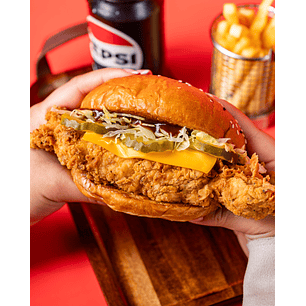 Burger 12 + Papas fritas + Bebida gratis