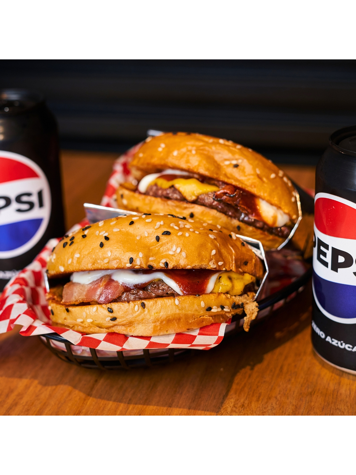 Combo Dúo Cheese Bacon + 2 bebidas gratis 1