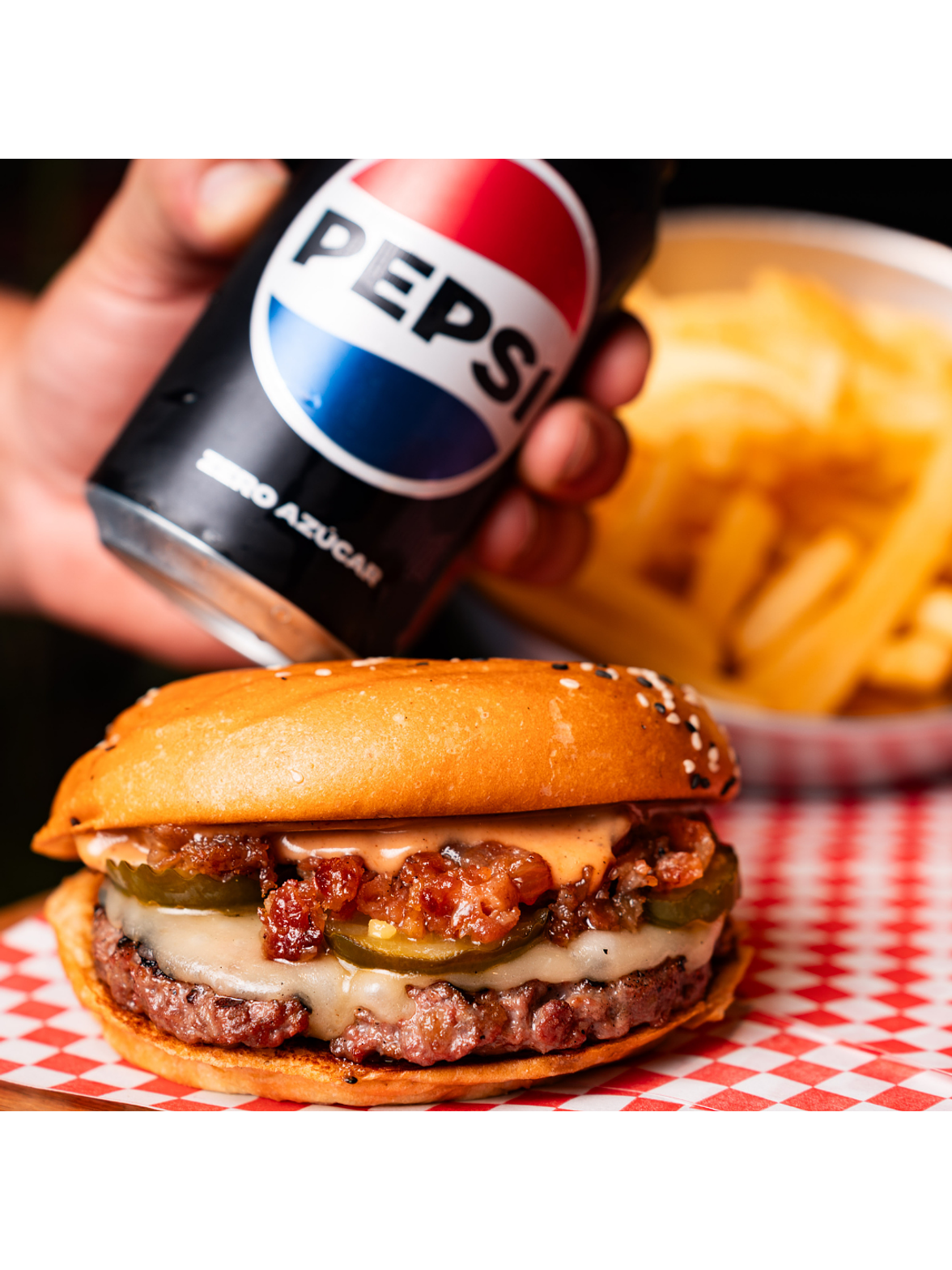 Route 66 American Jack Burger + Papas fritas + Bebida  2