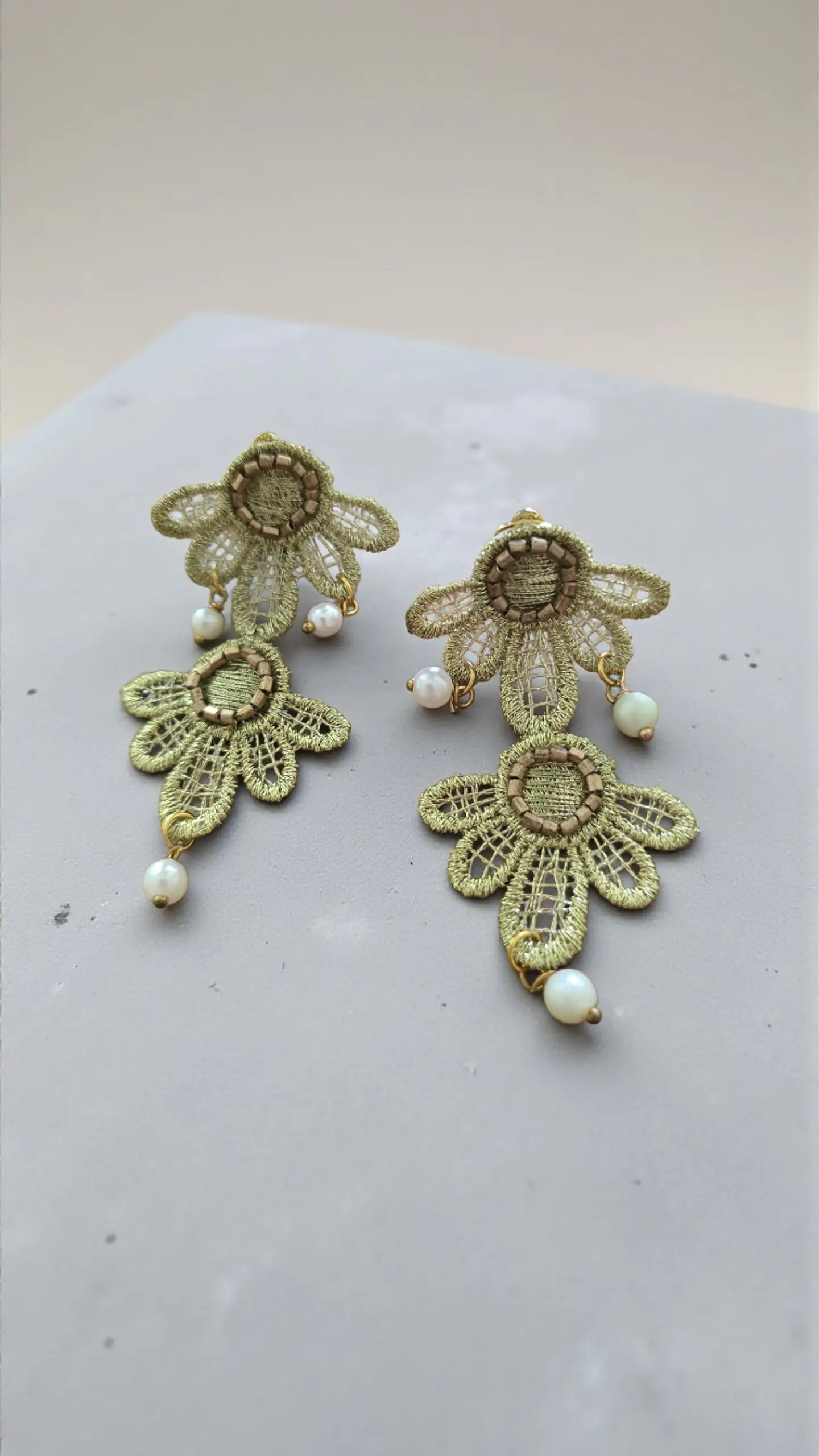 Elena broche de clip 1