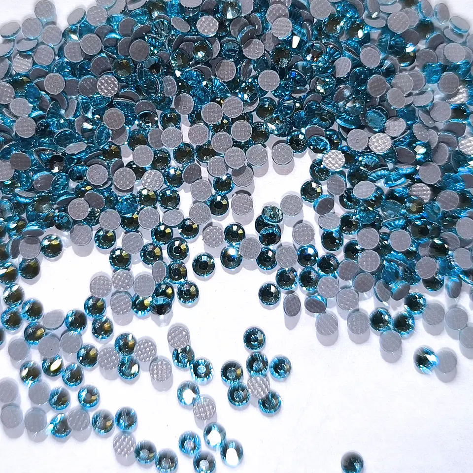 Strass Hotfix Aguamarina (Aquamarine) 1