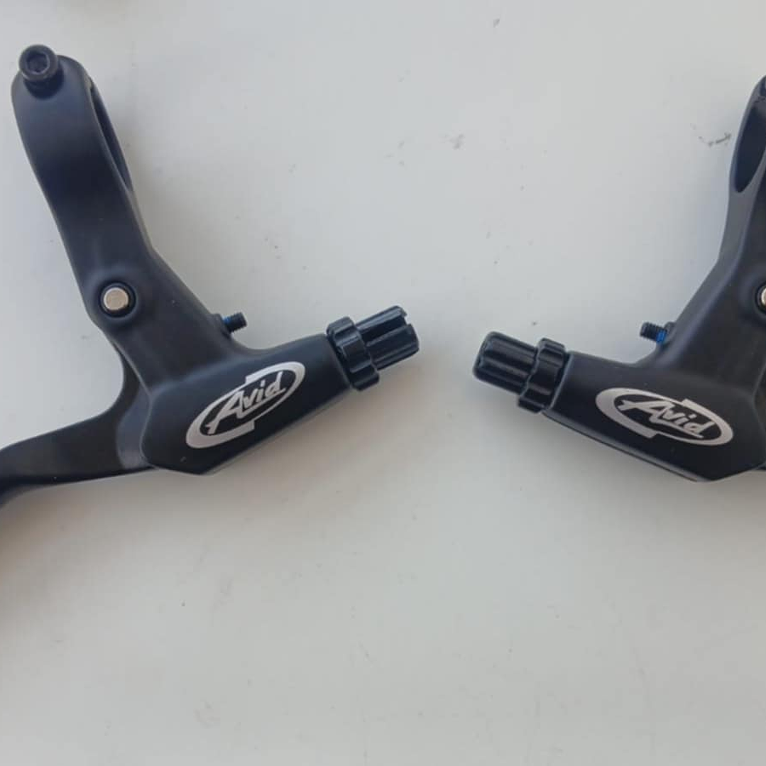 Conjunto de frenos V-Brake Par de herraduras Alhonga y Manillas AVID FR5 2