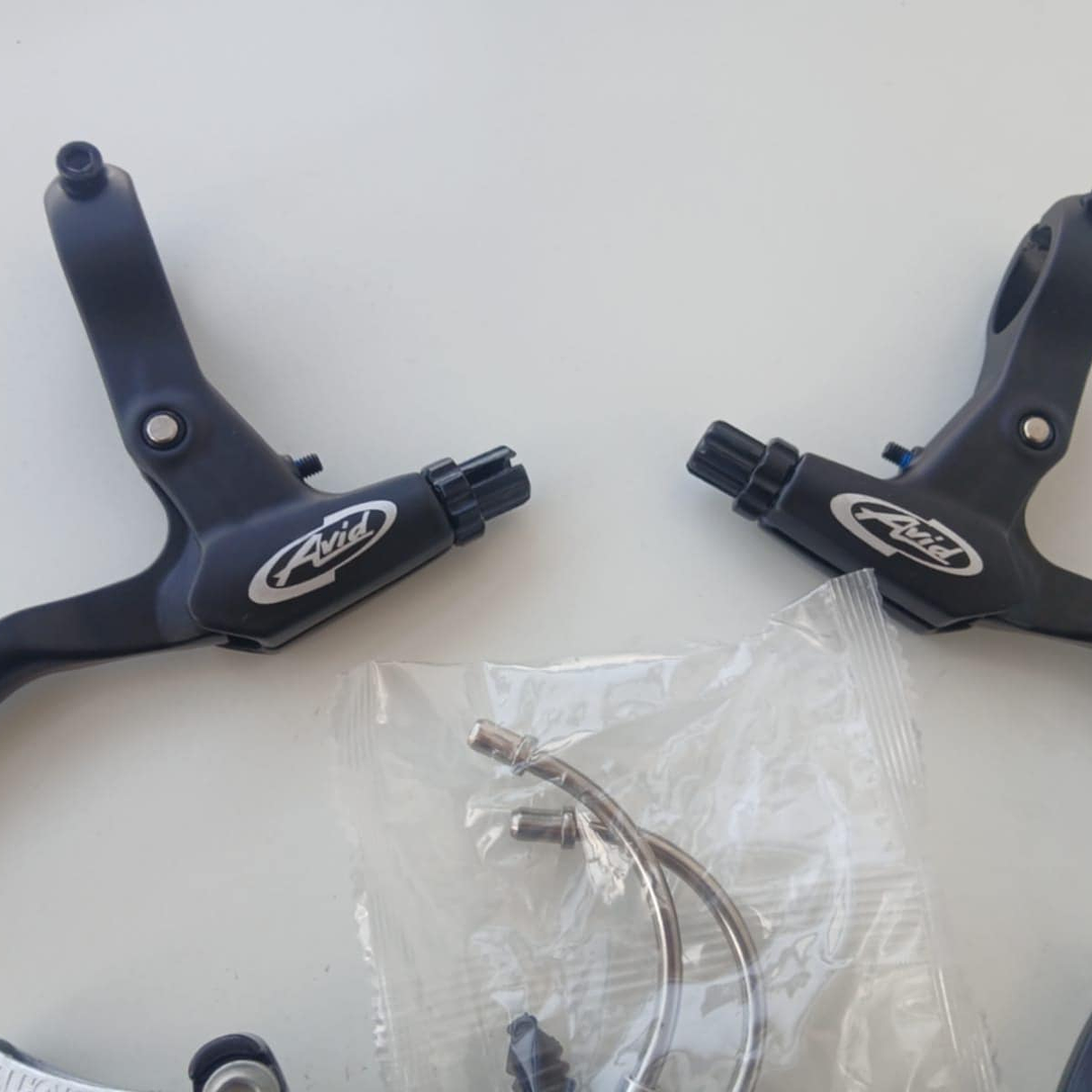 Conjunto de frenos V-Brake Par de herraduras Alhonga y Manillas AVID FR5 5