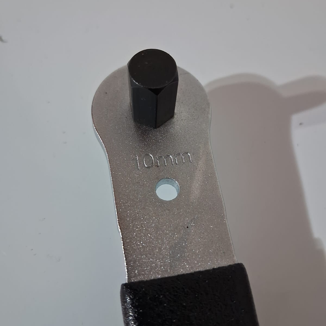 Llave de pedal TOBE con allen  4