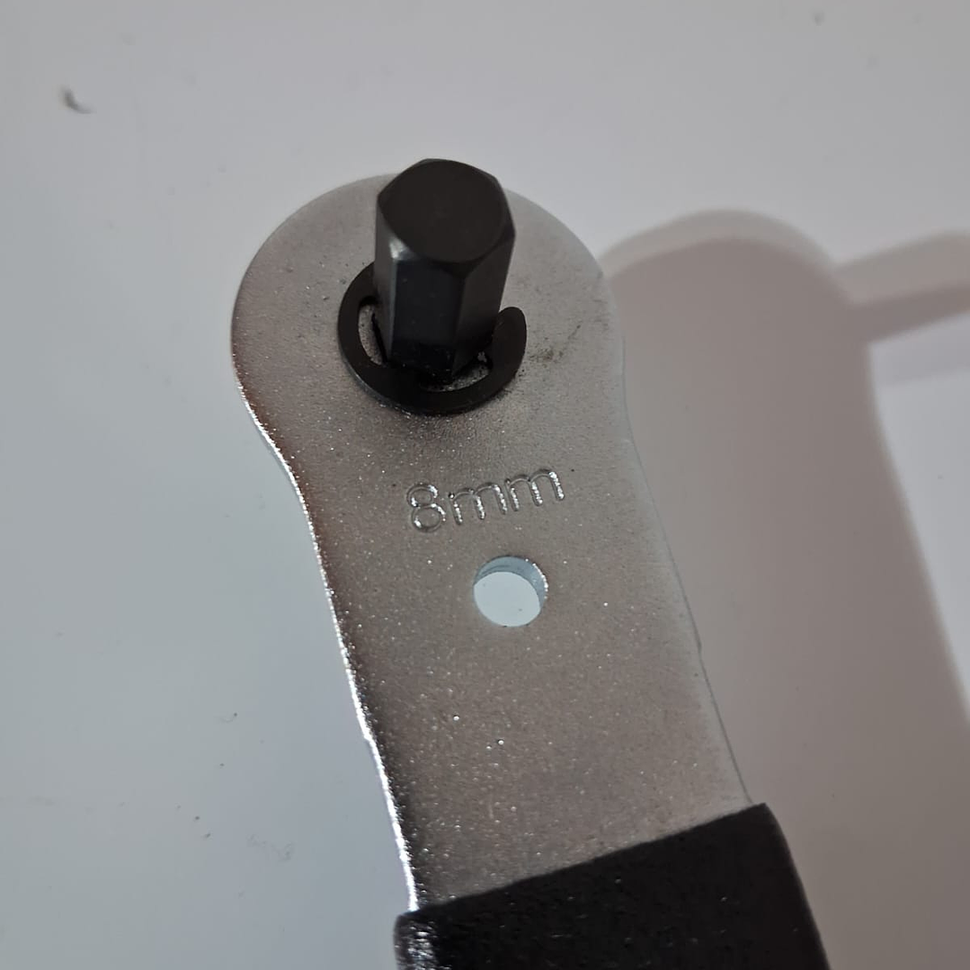 Llave de pedal TOBE con allen  5