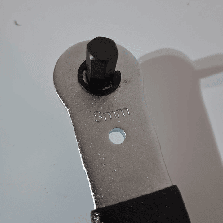 Llave de pedal TOBE con allen  5