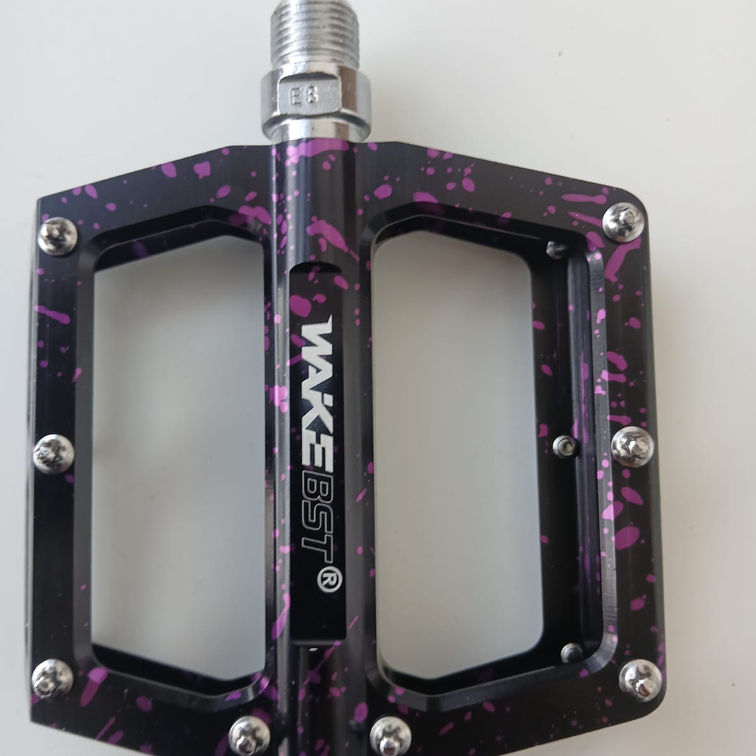 Pedal WAKE de Aluminio, Sellados, Eje de cromo, pines de acero intercambiables 4