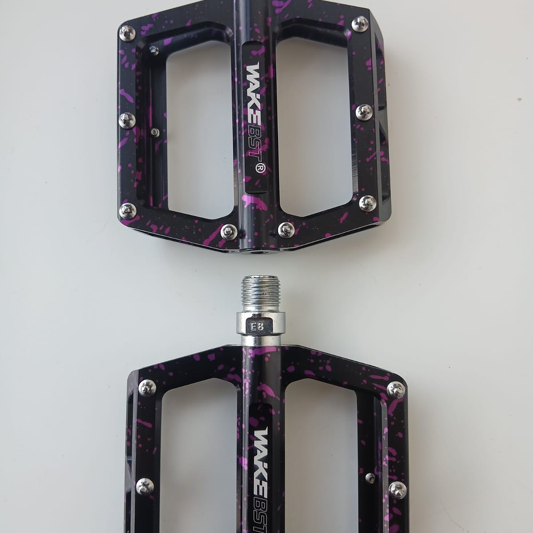 Pedal WAKE de Aluminio, Sellados, Eje de cromo, pines de acero intercambiables 9