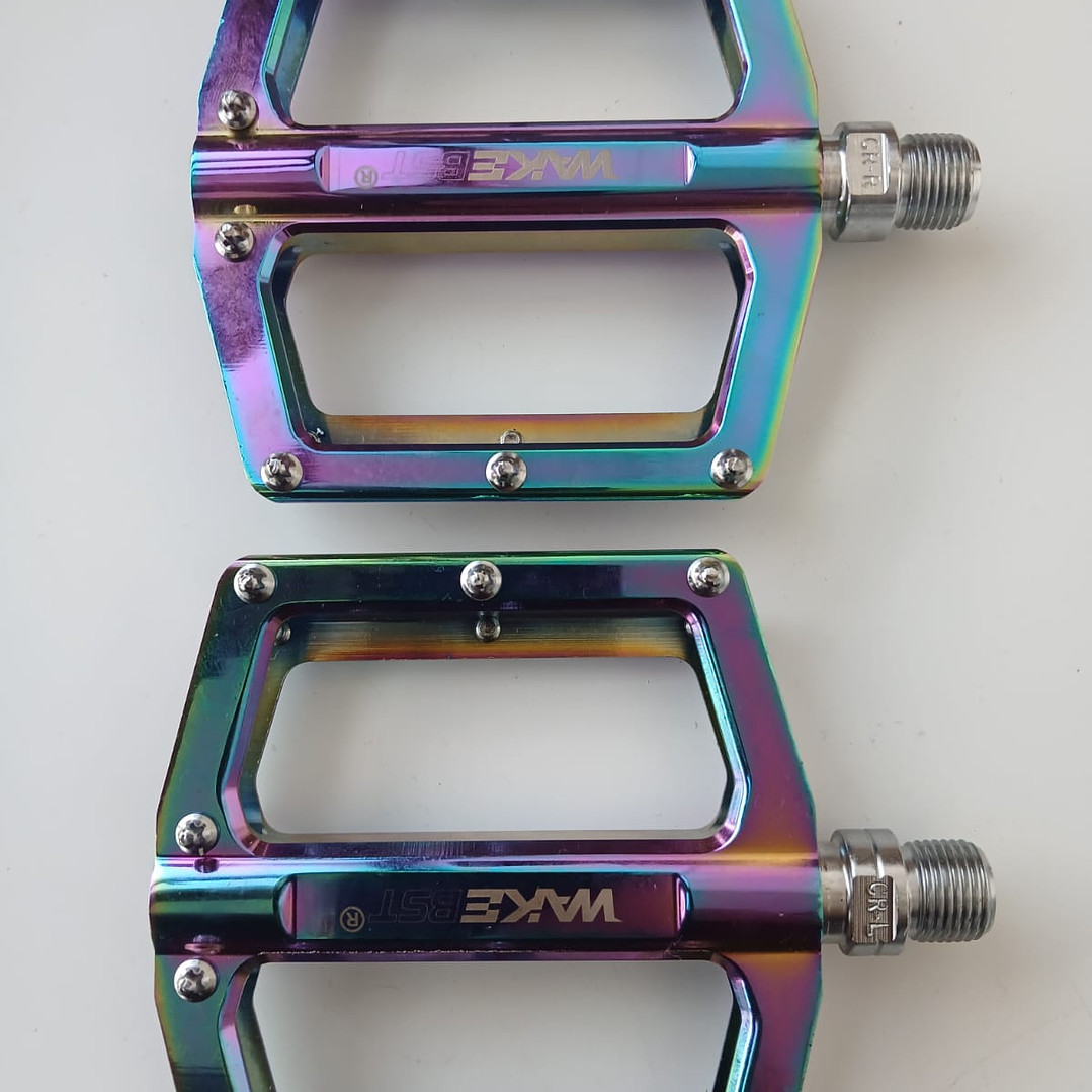 Pedal WAKE de Aluminio, Sellados, Eje de cromo, pines de acero intercambiables 11