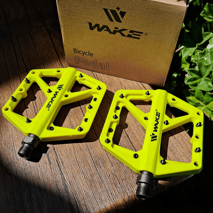 Pedal WAKE Nylon, Sellados, Eje de cromo, pines de acero intercambiables 3