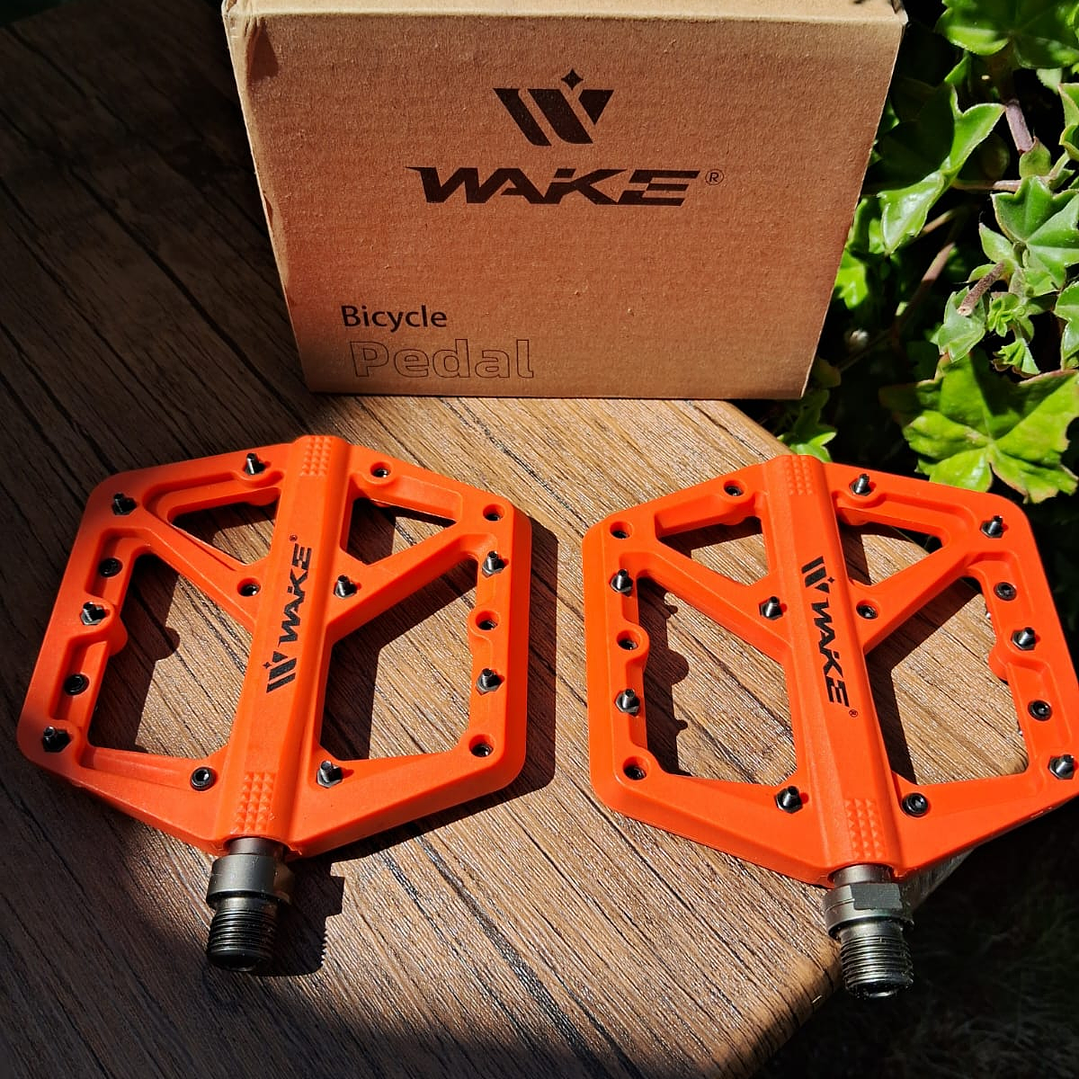 Pedal WAKE Nylon, Sellados, Eje de cromo, pines de acero intercambiables 4
