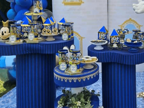 Juega con diferentes alturas en la mesa