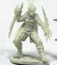 Figura Red Mantis Assassin
