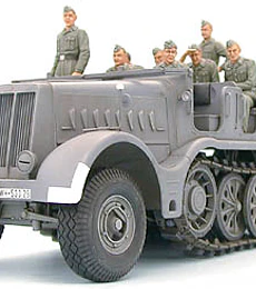 Preventa - German 18-Ton Heavy Half-Track FAMO