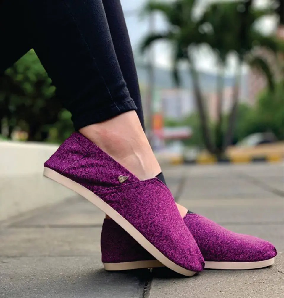 Zapato Pera D.K Morado Puntos Negros 1