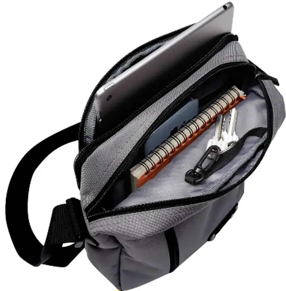 Bolso Para Hombre Con Porta Tablet Tobito  14