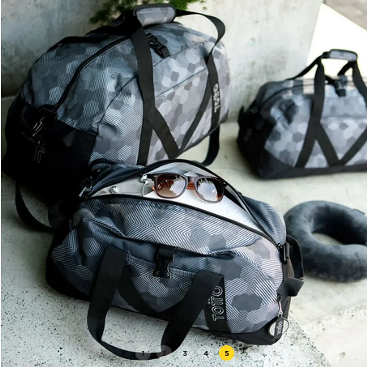 Maleta Deportiva Pequeña Bungee  15