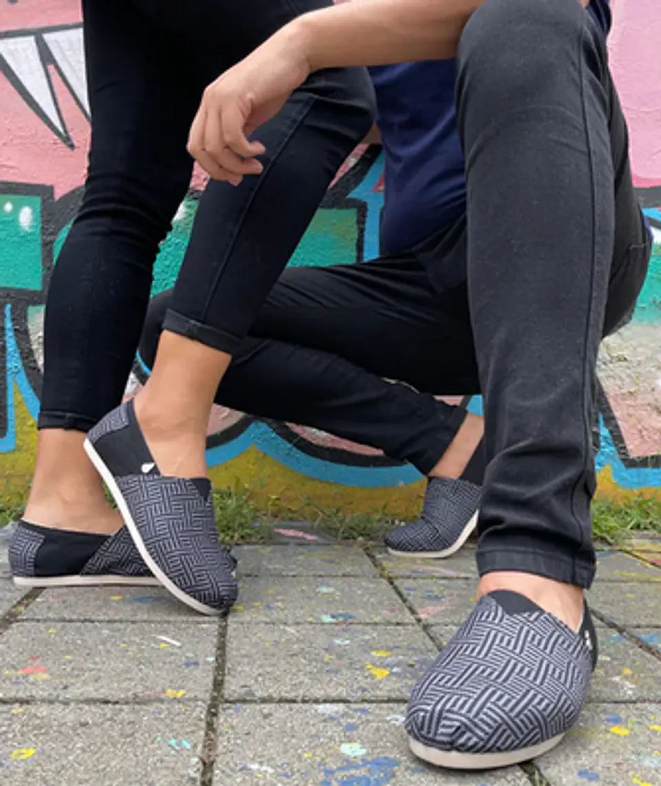 Zapato Pera D.K Negro Gravado 1