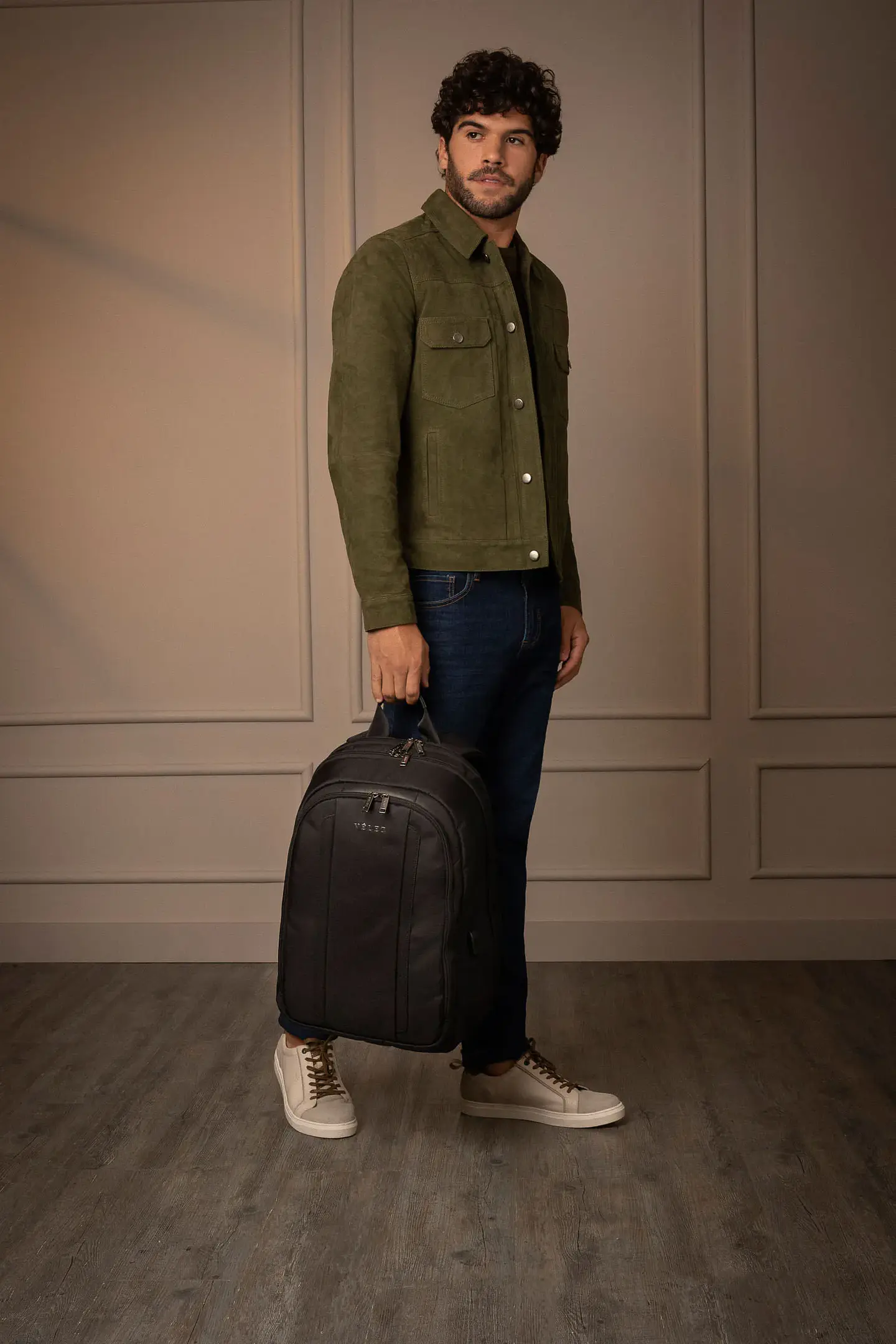 Morral Velez Oviedo monocromático 2