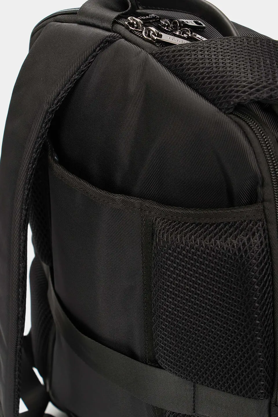 Morral Velez Oviedo monocromático 4