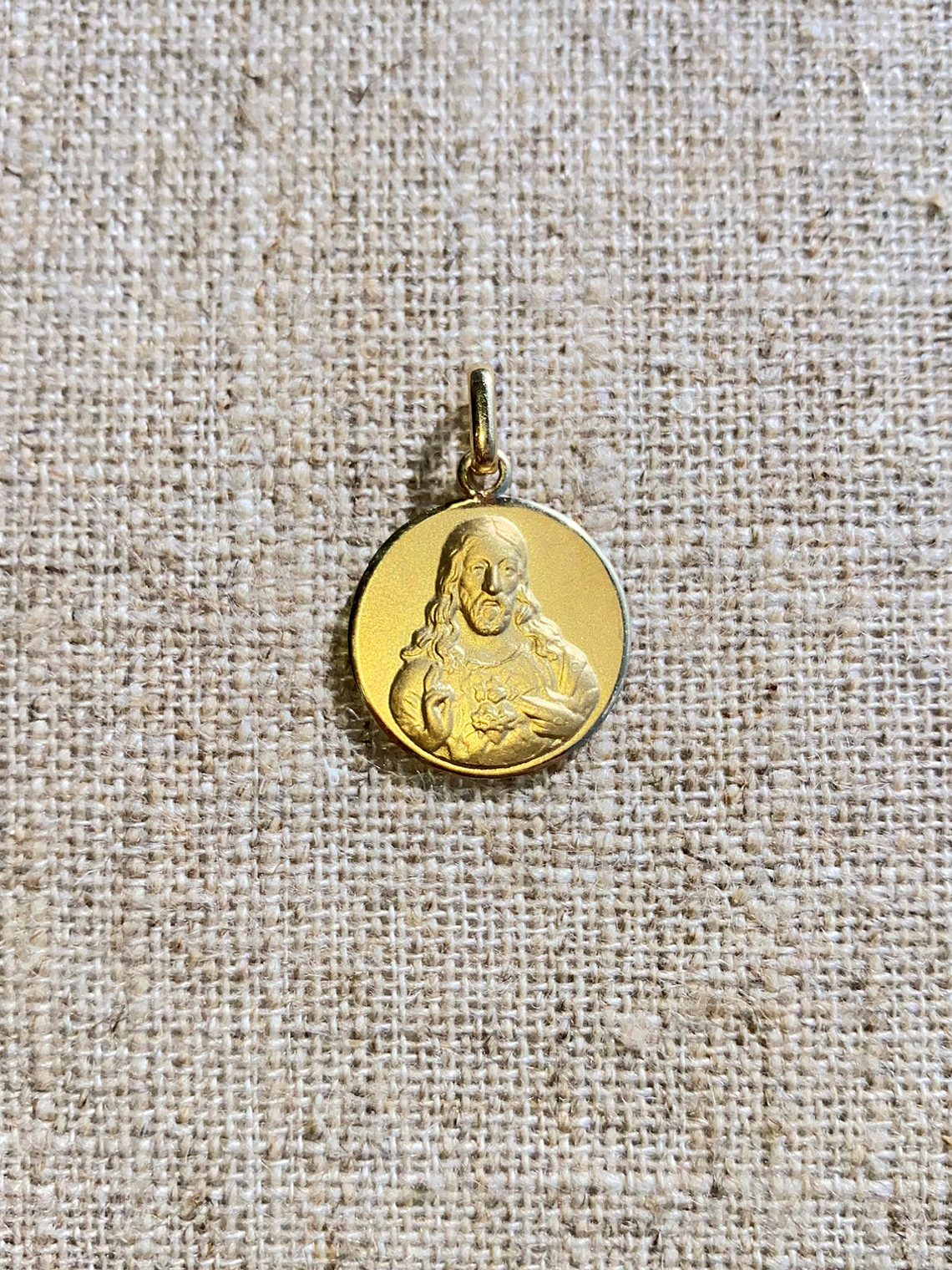 Medalla Escapulario Redondo Virgen del Carmen y Sagrado Corazón de Jesús  3