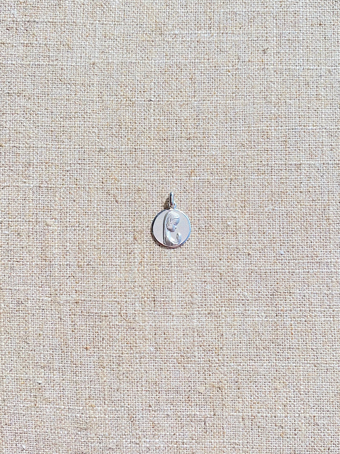 Medalla Virgen de Perfil 2