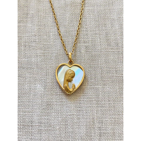 Medalla corazón virgen y nácar 