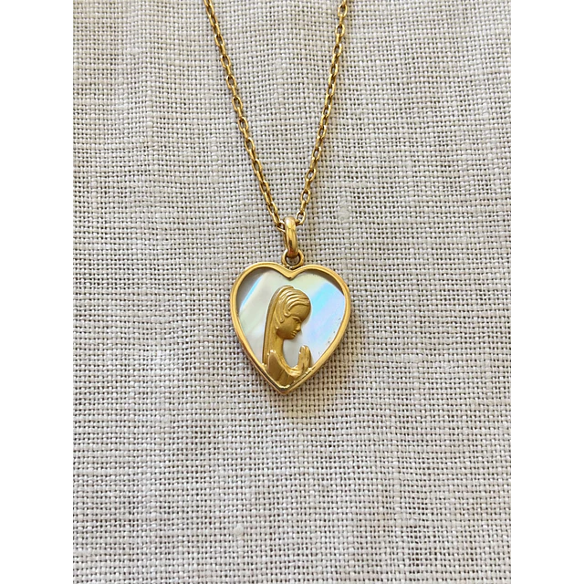 Medalla corazón virgen y nácar 