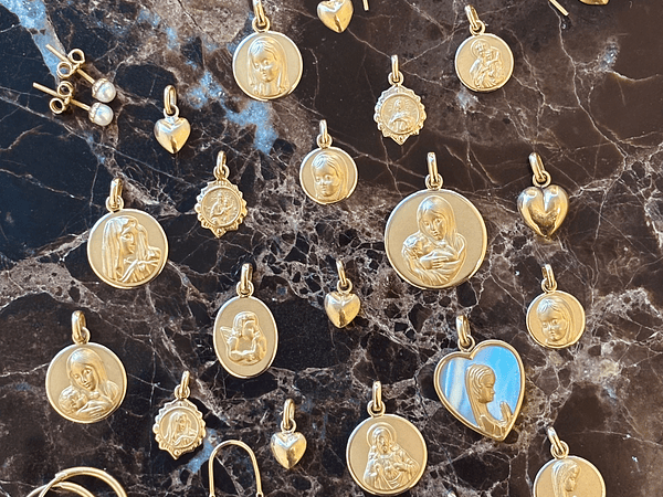 Oro 18k vs 14k vs 10k: ¿Cómo Saber Cuál es la Mejor Inversión y Calidad en Joyas?