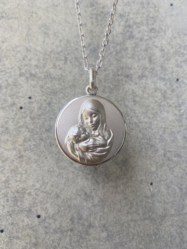 Medalla Virgen con Niño Jesús  1