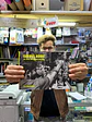 PRE VENTA Fotolibro “Gabriel Boric, un joven que amaba a su país” - Miniatura 2