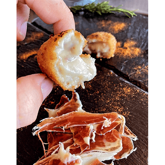 CROQUETA BRAVA DE JAMÓN IBÉRICO