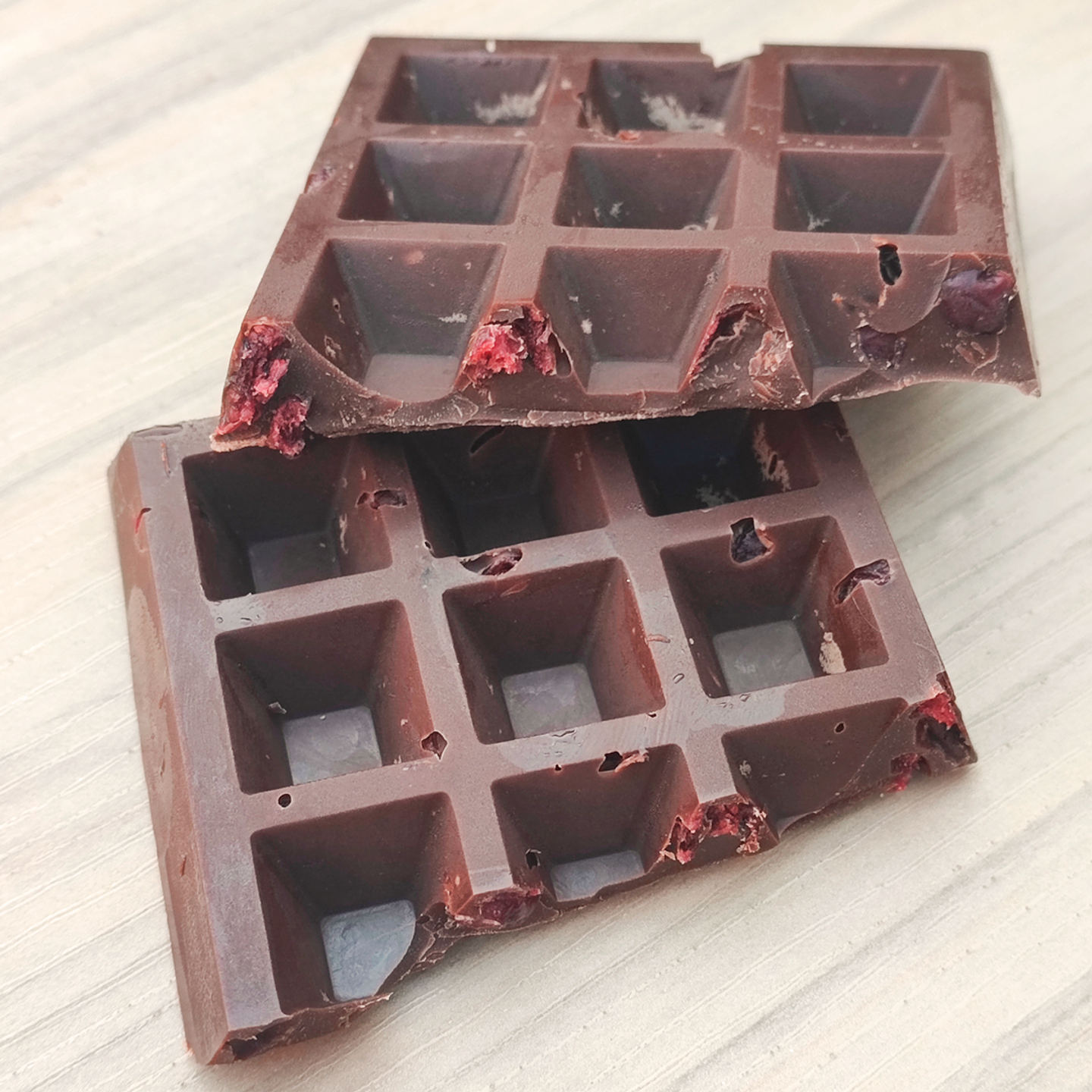 Barra Artesanal de Chocolate con Cranberries  3