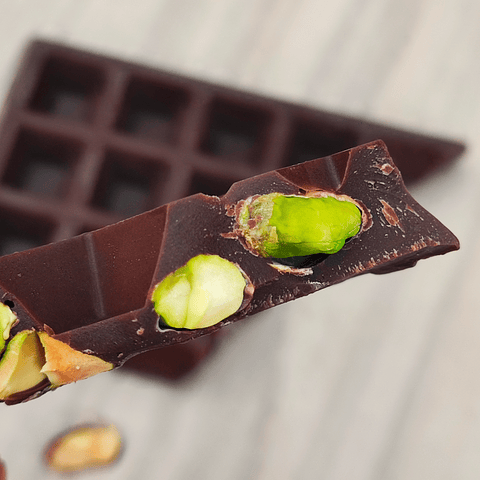 Barra de Chocolate con Pistachos 